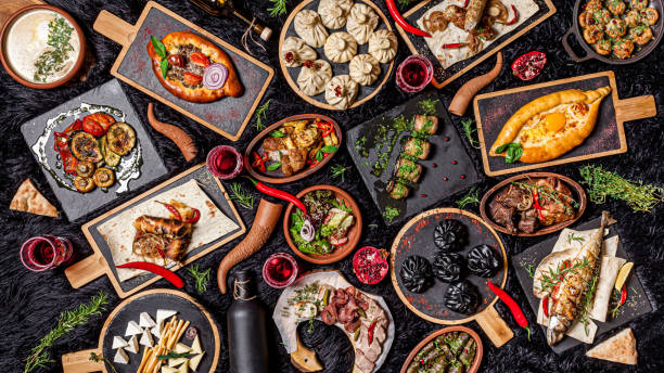 What to Eat When Traveling to New Cultures